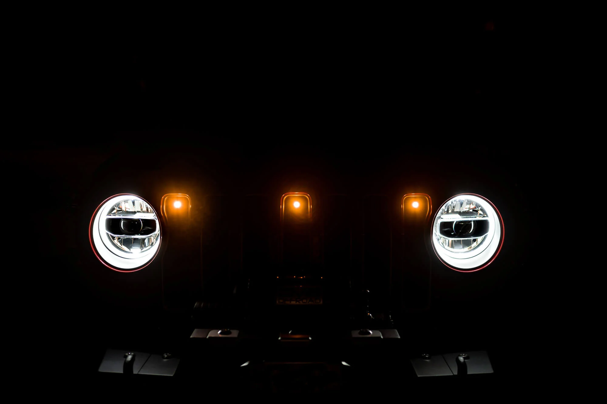 2018-2023 Jeep Wrangler JL Amber Grille Lights - Image 2